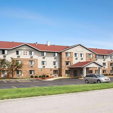Super 8 By Wyndham Fairview Heights-St. Louis Motell Exteriör bild