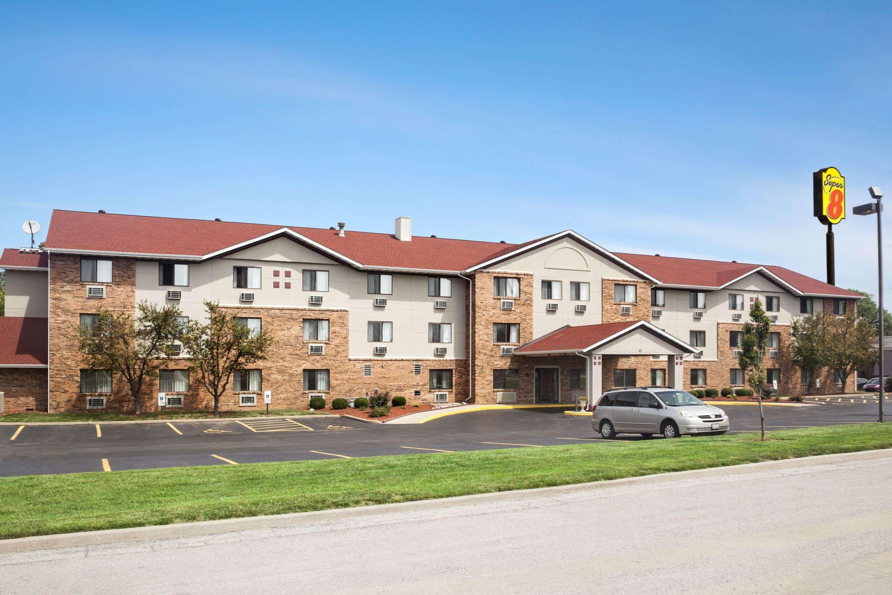 Super 8 By Wyndham Fairview Heights-St. Louis Motell Exteriör bild